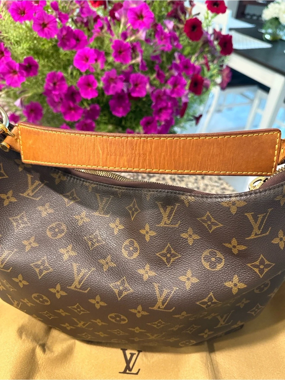 🌹Louis Vuitton Sully MM Monogram Canvas Hobo Bag